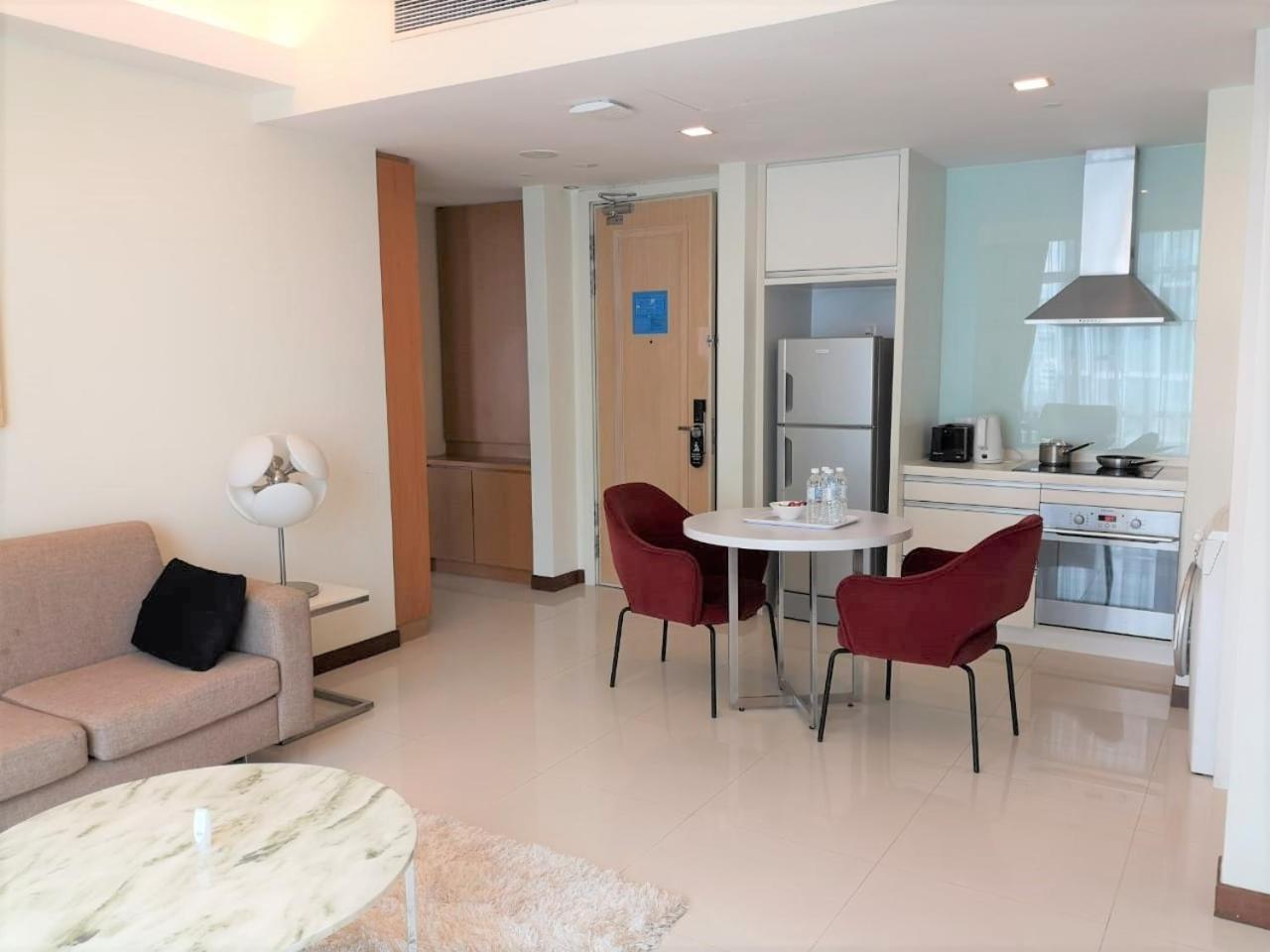 Cormar Suites Kuala Lumpur Room photo